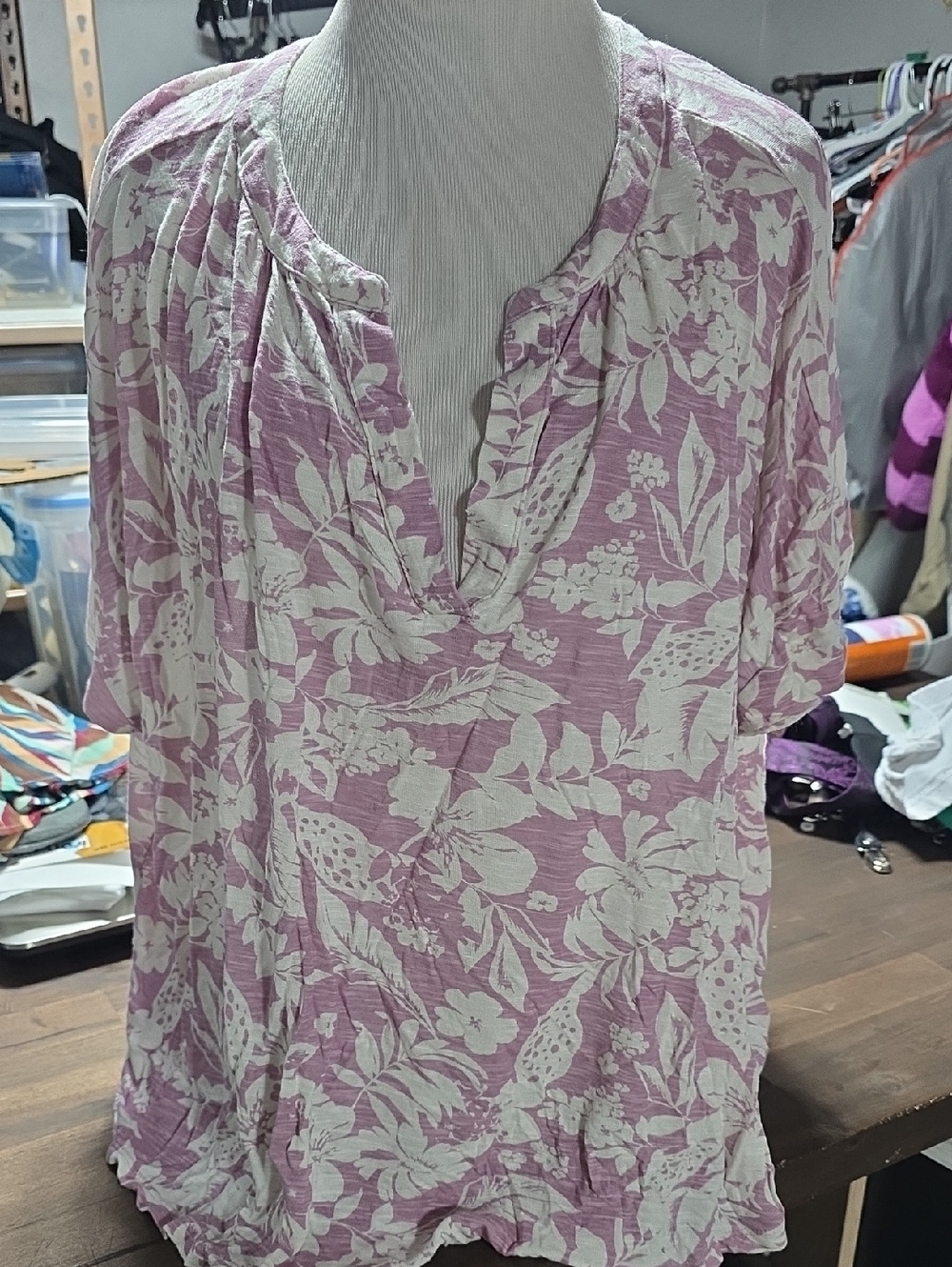 Lucky Brand Lavender and White Floral Split-Neck Tunic Summer 2xl